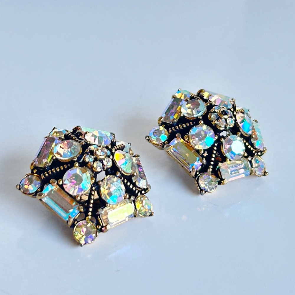 Vintage 1950s Signed Hollycraft Iridescent Clip On Earrings